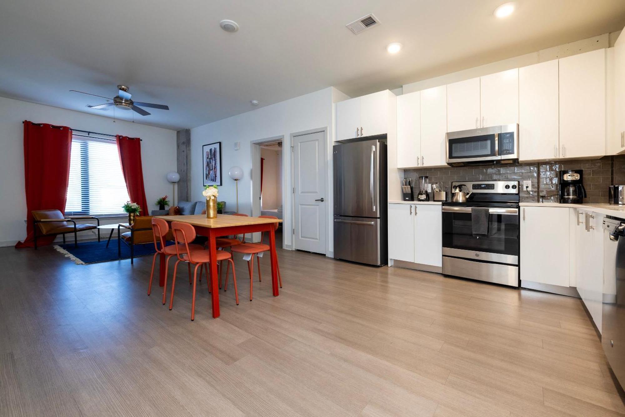 Modern Nulu 2br Cozysuites Unit 03 Louisville