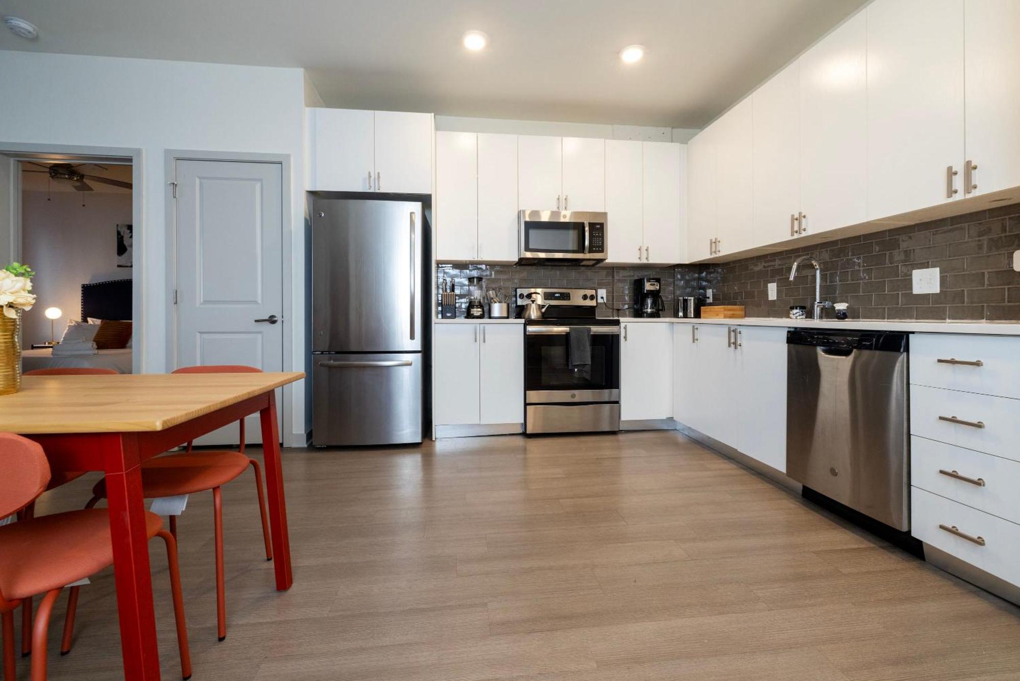 Modern Nulu 2br Cozysuites Unit 03 * Louisville