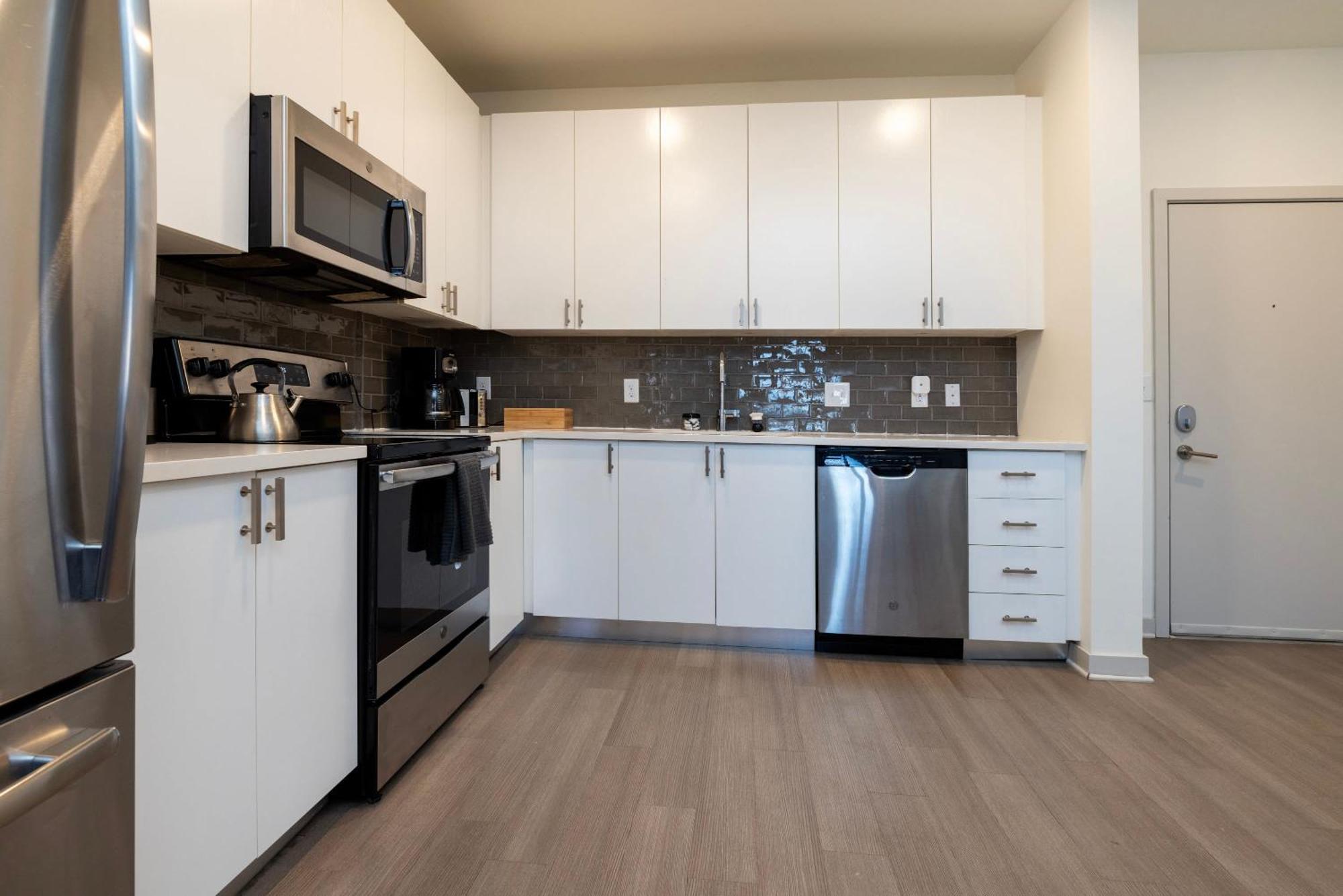 Modern Nulu 2br Cozysuites Unit 03 Louisville